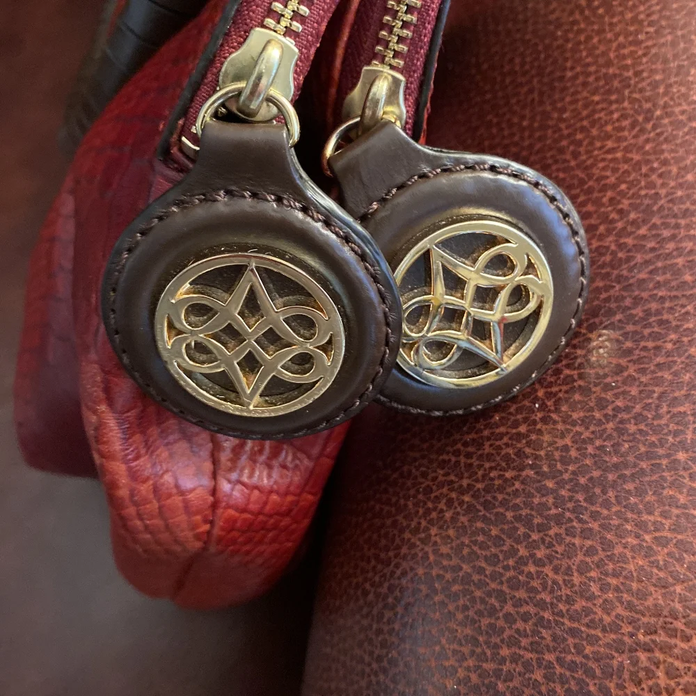 REDUCED!! NWOT Antonio Melani Red Crocodile Embossed Handbag and Wallet Set - Picture 3 of 12